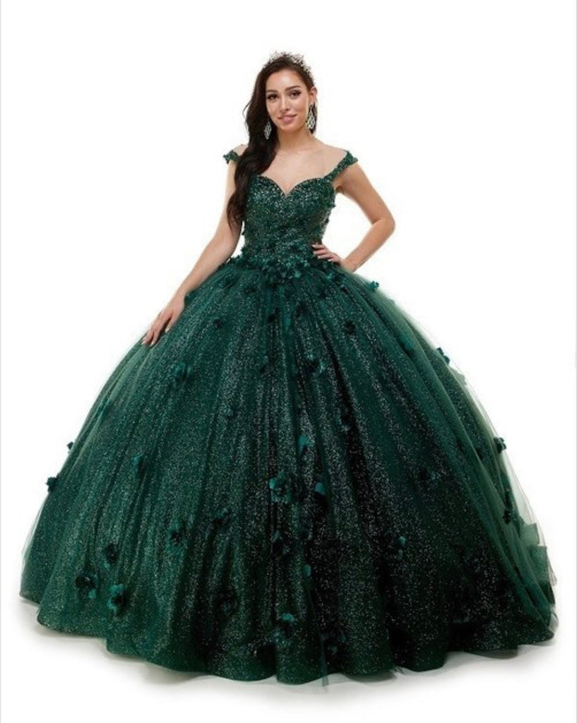 Quinceanera, quinceañera, sweet 16, engagement ball gown dresses