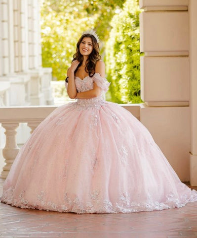 Quinceanera, quinceañera, sweet 16, engagement ball gown dresses